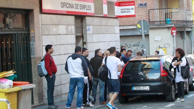 estrangers, Atur, oficina d'ocupació, inem, seguretat social, llocs de treball, afiliats, immigrants, aturats de llarga durada, europa, vacants, zona de l'euro