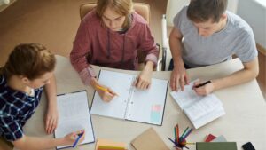 Opositores, empleo, curiosidades