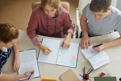 Opositores, empleo, curiosidades